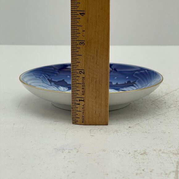 Bing & Grondahl Centennial Plate - 1995 Behind the Frozen Pane Plate No. 6205 6" - Picture 9 of 9